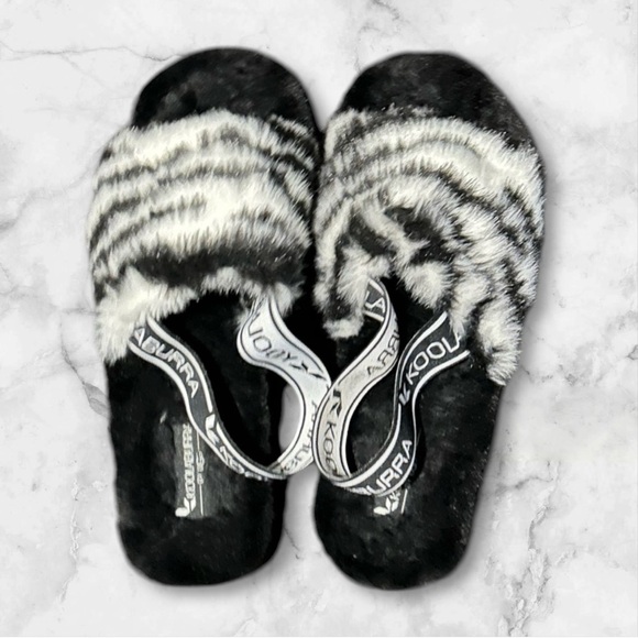 Ugg Koolaburra Zebra Print Slides - Picture 1 of 3